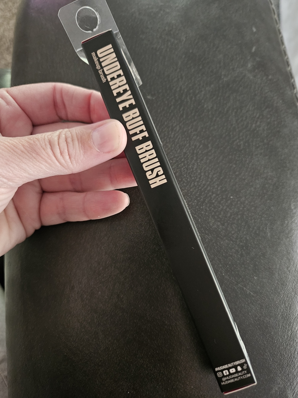 Huda UnderEye Buff Brush